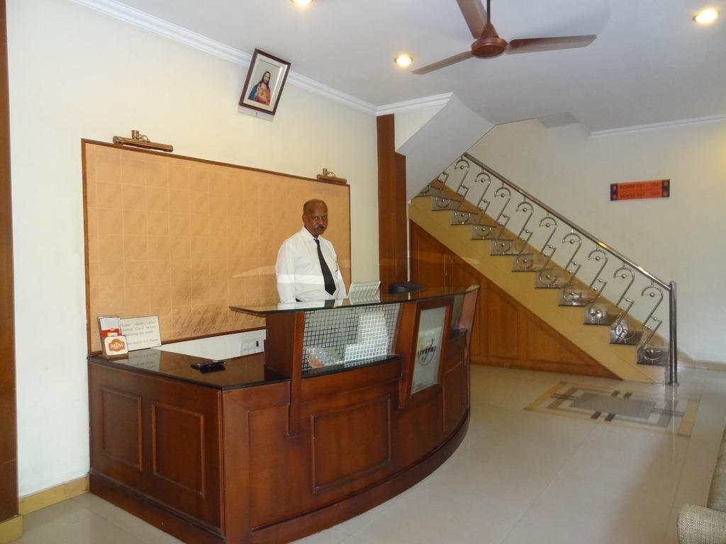 Mjm Plaza Hotell Kochi Eksteriør bilde